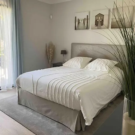 Rum i privatbostad Avec Jacuzzi Ideale Pour Visiter La Normandie Saint-Jean-du-Cardonnay